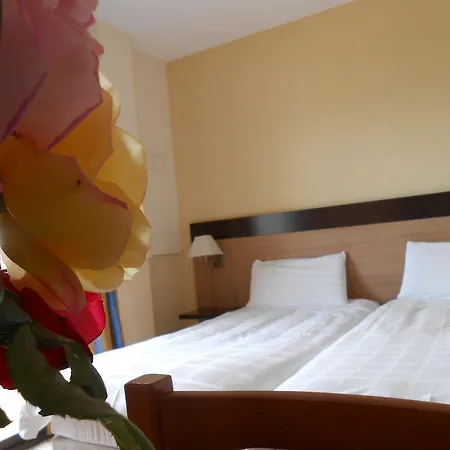 Hotel Marbella Roses