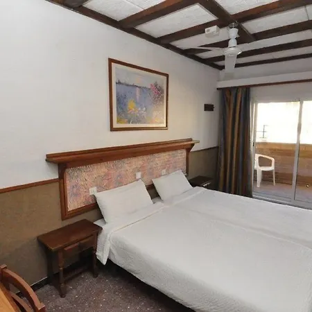 Marbella Hotel *